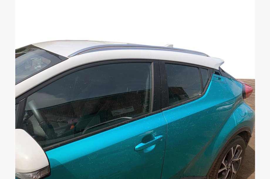 Toyota C-HR 2016–2023 Originální střešní podélníky (2 ks, hliník) Image