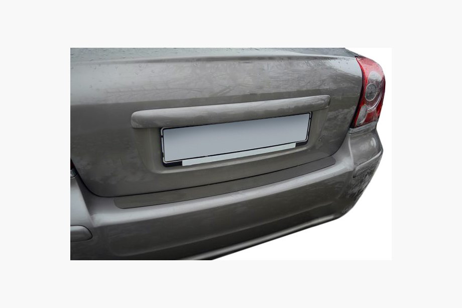 Toyota Avensis 2003–2009 Nerezová lišta na zadní nárazník Nathaniko Image