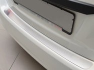 Toyota Yaris 2010–2020 Nerezová lišta na zadní nárazník Natanika fotografie 1