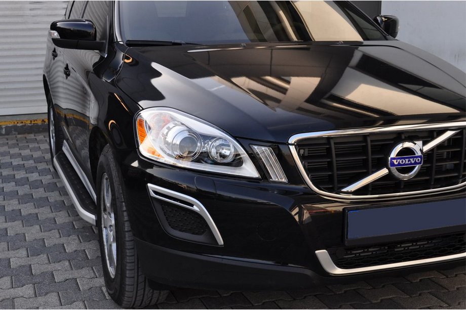 Volvo XC60 2009–2017 Boční nášlapy Fullmond (2 ks, hliník) Image
