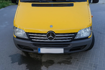 Mercedes Sprinter W901/902/903/904/905 1995–2006 Nerezové lišty na okraj masky chladiče (2002-2006, 5 dílů) OmsaLine – italská nerezová ocel fotografie 3