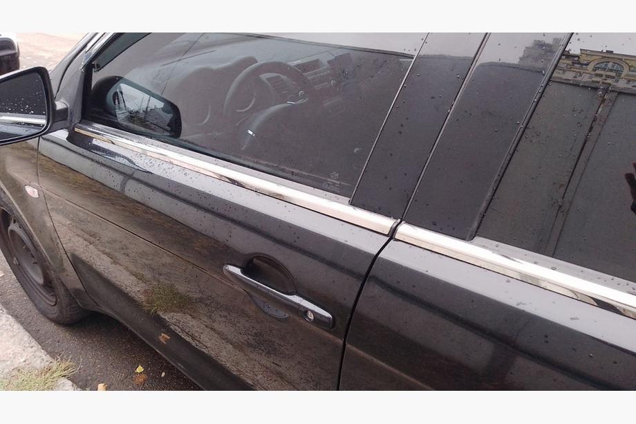 Mitsubishi Lancer X 2008– Vnější okenní lišty (4 ks, nerez) Image