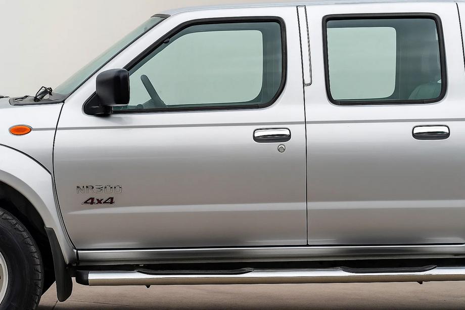 Nissan NP300 1999–2015 Chromové kryty klik dveří (4 ks, nerez) Carmos - turecká ocel Fotografie 3