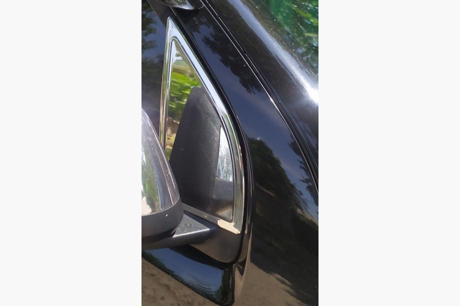 Nissan Navara 2006–2015 Nerezové lišty na ofuky oken (2 ks) Fotografie 5