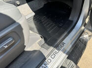 Toyota Land Cruiser Prado 120 2002–2009 Gumové autokoberce Stingray 3D (5 ks, polyuretan) fotografie 7