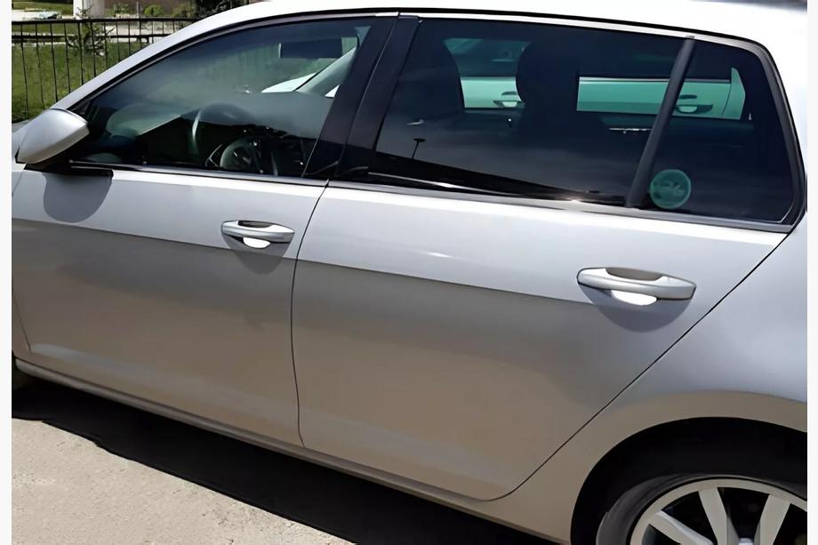 Volkswagen Golf 7/E-Golf 2012–2020 Spodní okenní lišty Black Chrome (4 ks, nerez) Image