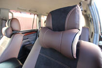 Toyota Land Cruiser Prado 120 2002–2009 Autopotahy z ekokůže + látky + alcantary Antara A088 (kompletní interiér) fotografie 17