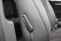 Volkswagen Passat B7 2012–2015 Autopotahy z ekokůže + látka + antara Antara A001 (kompletní sada) fotografie 12