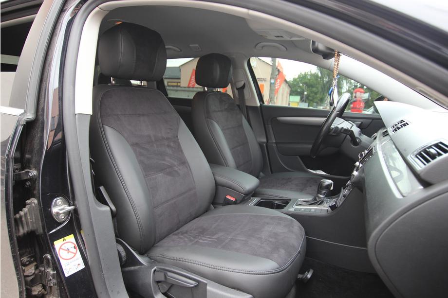 Volkswagen Passat B7 2012–2015 Autopotahy z ekokůže + látka + antara Antara A001 (kompletní sada) Image