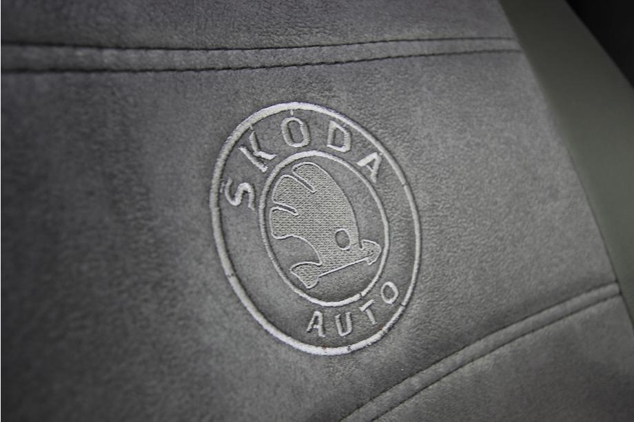 Skoda Octavia II A5 2006–2010 Autopotahy z ekokůže + látka + antara Antara A001 (kompletní sada) Fotografie 5