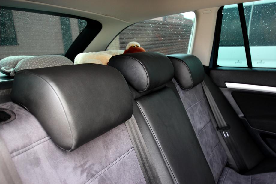 Skoda Octavia II A5 2006–2010 Autopotahy z ekokůže + látka + antara Antara A001 (kompletní sada) Fotografie 9