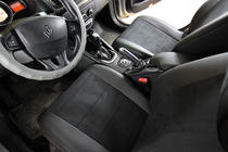 Renault Megane III 2009–2016 Autopotahy z ekokůže + látka + antara Antara A001 (kompletní sada) fotografie 5