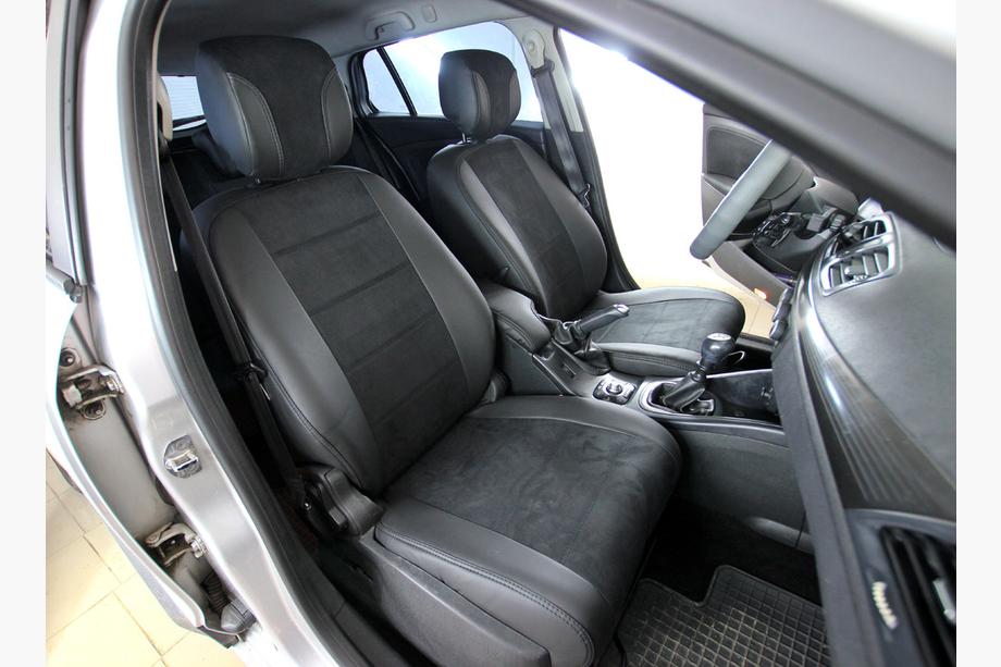 Renault Megane III 2009–2016 Autopotahy z ekokůže + látka + antara Antara A001 (kompletní sada) Image