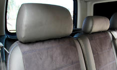 Volkswagen Caddy 2010–2015 Autopotahy eko kůže + látka + alcantara Antara A001b (celý interiér) fotografie 14