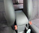 Volkswagen Caddy 2010–2015 Autopotahy eko kůže + látka + alcantara Antara A001b (celý interiér) fotografie 17