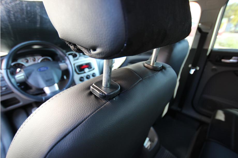 Ford Focus III 2011–2017 Autopotahy ekokůže + látka + Alcantara Antara A001g (kompletní sada) Fotografie 14