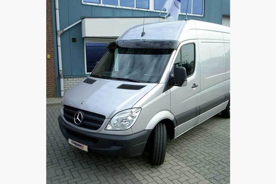 Mercedes Sprinter W906 2006–2018 Kšilt na čelní sklo na rámu V2 (černý lesk, 5 mm) Fotografie 6