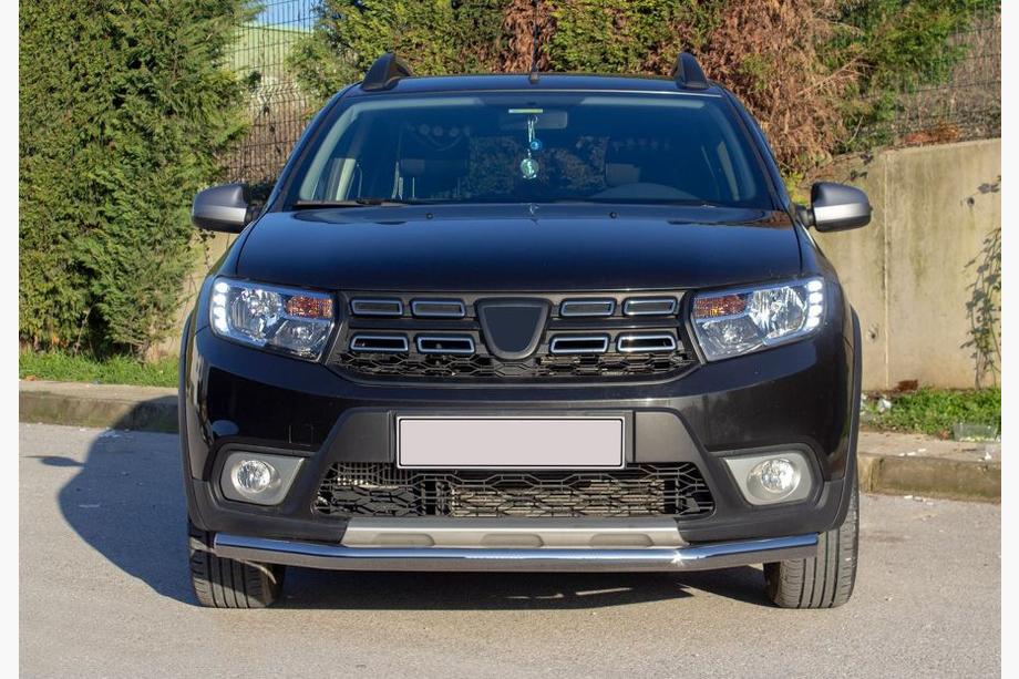 Dacia Sandero 2013–2020 Přední ochranný rám Texas (60 mm, nerez) Fotografie 2