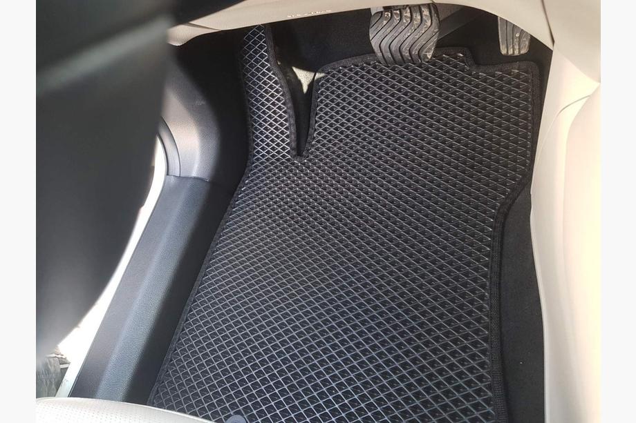 Nissan Qashqai 2014–2021 EVA rohože do interiéru pro Rogue Sport (černé) Image