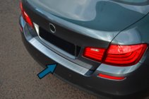 BMW řada 5 F10/F11 2010–2016 Nerezová lišta na zadní nárazník OmsaLine (SD, nerez) fotografie 1