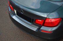 BMW řada 5 F10/F11 2010–2016 Nerezová lišta na zadní nárazník OmsaLine (SD, nerez) fotografie 3