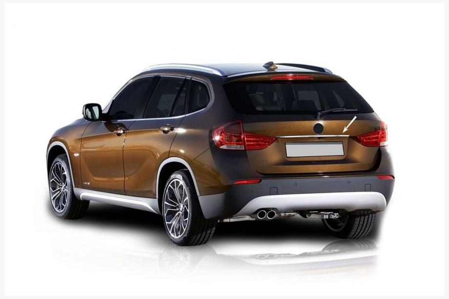 BMW X1 E84 2009–2015 Nerezová lišta nad SPZ Image