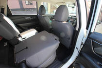Nissan X-trail T32/Rogue 2014–2021 Autopotahy eko kůže + látka + antara Antara A0013 (kompletní sada) fotografie 5