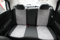 Citroen C-Elysee 2013–2022 Autopotahy eko kůže + tkanina + alcantara Antara A0010 (kompletní sada) fotografie 4