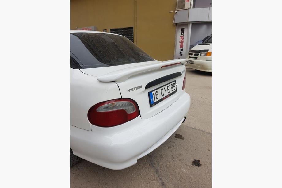 Hyundai Accent 1994–1999 Spoiler Meliset (k lakování) Image