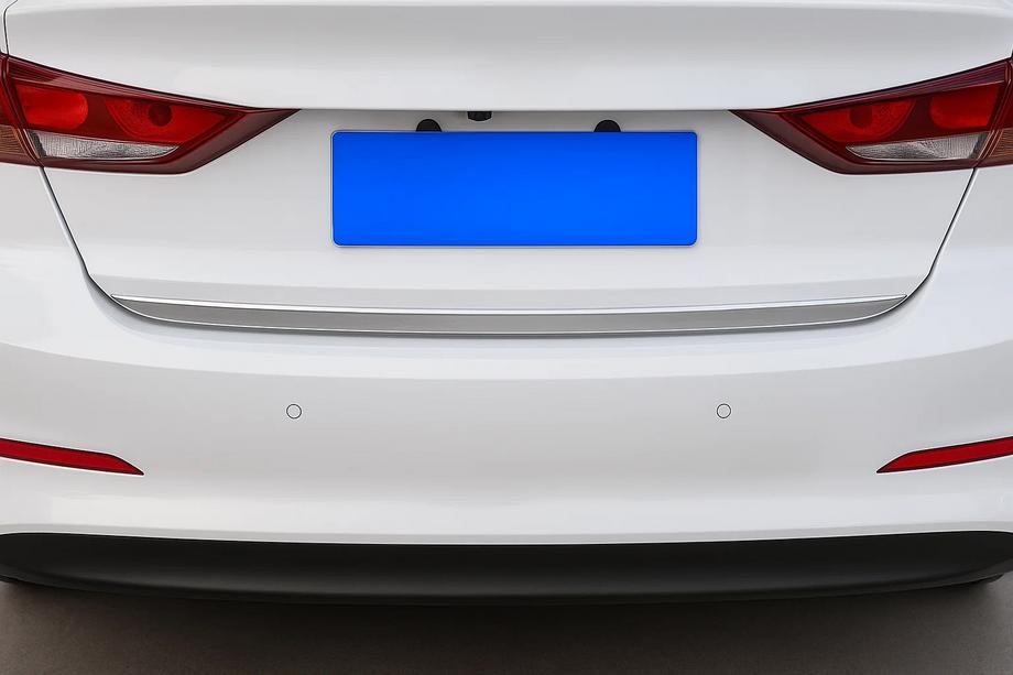 Hyundai Elantra (AD) 2015–2020 Nerezová lišta na hranu víka kufru Image