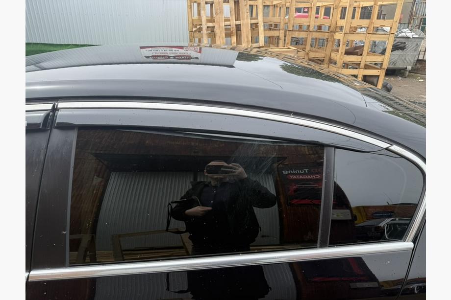 Volkswagen Passat B6 2006–2012 Okenní větrolamy s chromovou lištou SD (EU, 4 ks, Niken) Fotografie 2