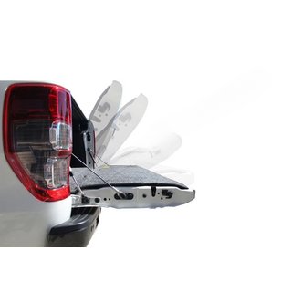 Plynové vzpěry víka kufru Isuzu D-Max 2011–2019 fotografie 1