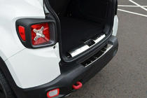 Jeep Renegade 2014– Nerezový kryt zadního prahu fotografie 1