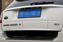Land Rover Freelander II 2006–2014 Nerezová lišta na hranu víka kufru fotografie 1