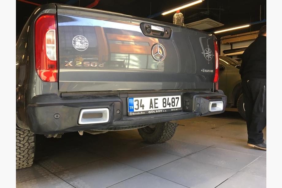 Mercedes X-Class 2017–2020 Zadní difuzor (matně černý) Image
