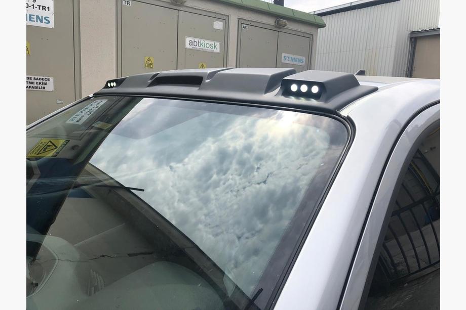 Nissan Navara/NP300 2016– Sluneční clona čelního skla (Meliset LED V1) Image