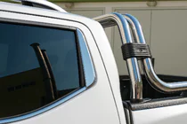 Nissan Navara/NP300 2016– Kryty zadních sloupků (2 ks, nerez) fotografie 1