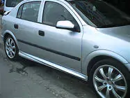 Opel Astra G Classic 1998–2012 Boční prahy Sedan (k lakování) fotografie 1
