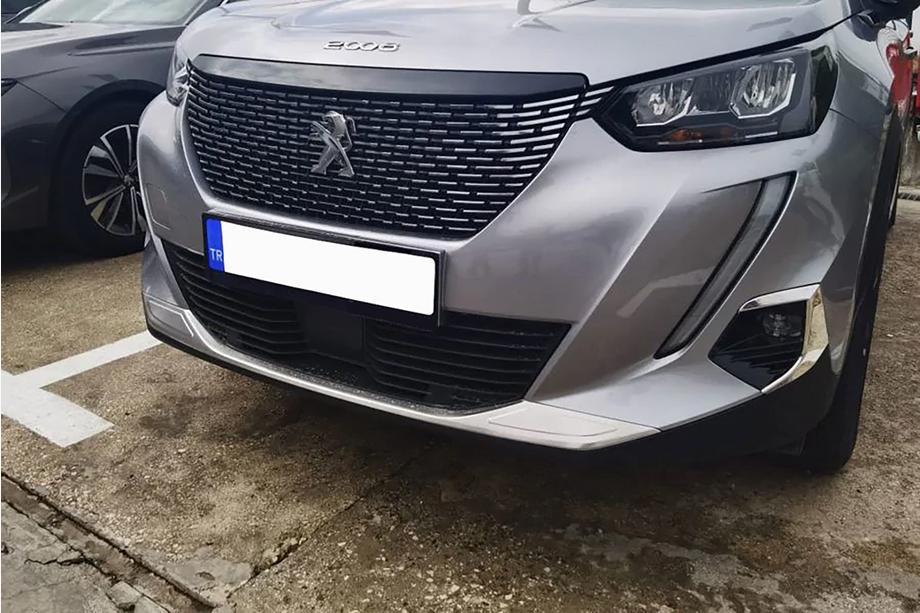 Peugeot 2008 2019– Ochranné nerezové lišty na přední nárazník (2 ks) Image