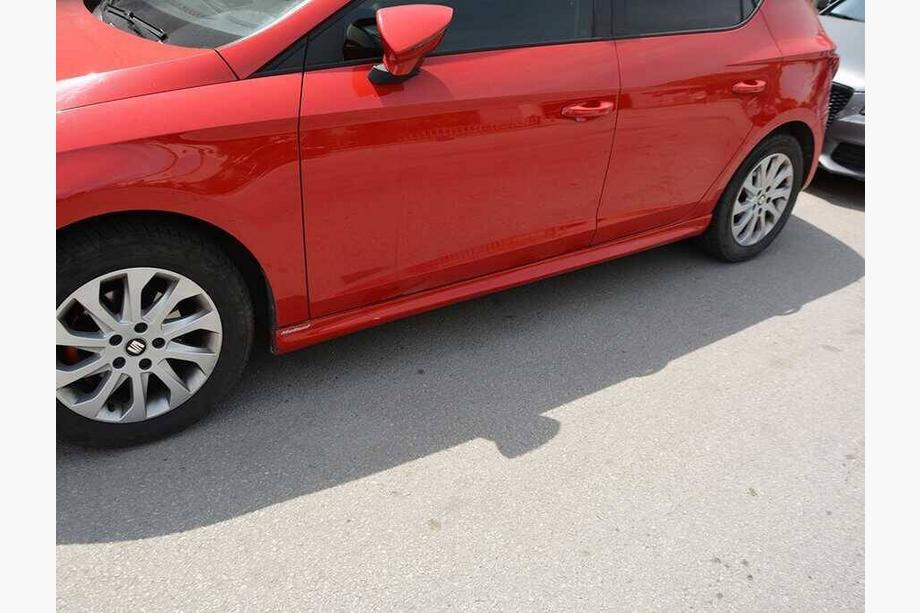 Seat Leon 2013–2020 Boční prahy Meliset (k lakování) Image
