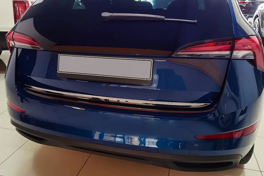 Skoda Scala 2018– Lišta hrany kufru OmsaLine (nerez) Image