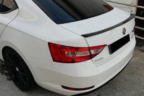 Skoda Superb 2015–2024 LIP spoiler (Omsa, černý) fotografie 1