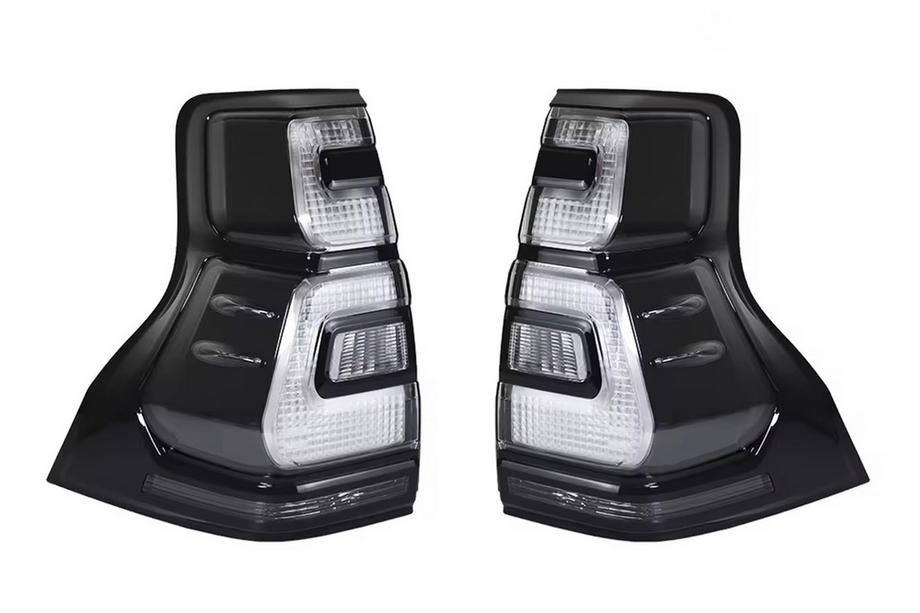 Toyota Land Cruiser Prado 150 2009–2023 Zadní světla BlackEdition V1 Plus (2017-2023, 2 ks) Image