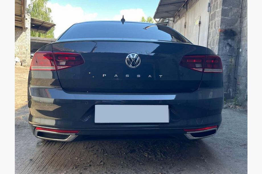 Volkswagen Passat B8 2015–2023 Koncovky výfuku V2 SD/SW (2019+, 3 ks, nerez) Image