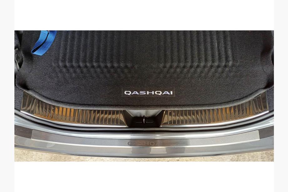 Nissan Qashqai 2021– Ochranná lišta zadního nárazníku Carmos (nerez) Image