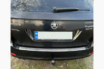 Skoda Octavia II A5 2010–2013 Ochranná nerezová lišta na zadní nárazník Carmos (SD/SW) fotografie 1