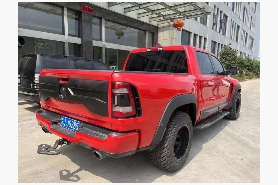 Dodge RAM (DT) 2018– Sada body kitu TRX Fotografie 4