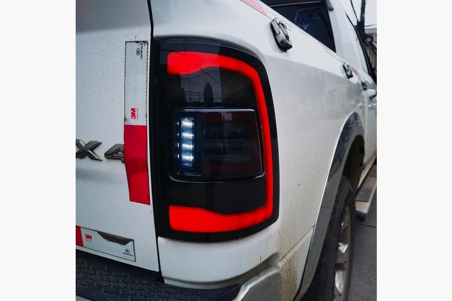 Dodge RAM (DT) 2018– Zadní světla TRX Image