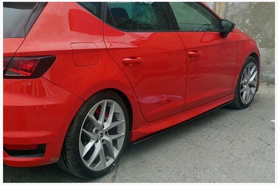 Seat Leon 2013–2020 Boční prahy Performance (černé) Image