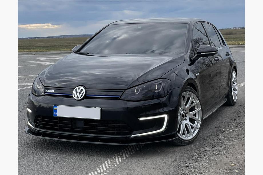 Volkswagen Golf 7/E-Golf 2012–2020 Boční prahy (ABS plast) Image